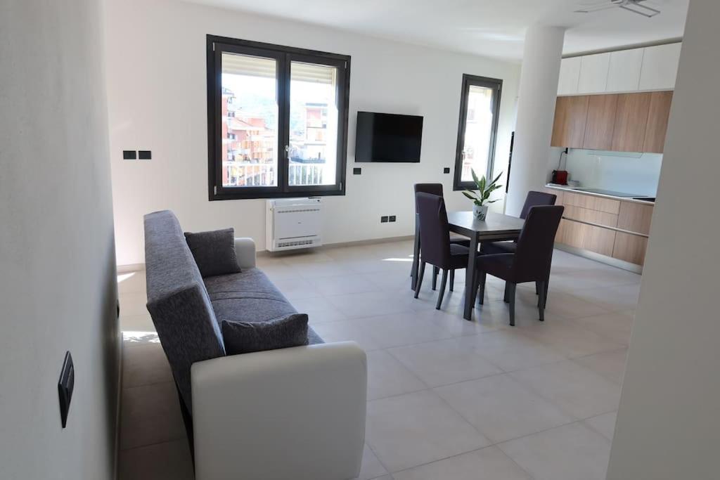Apartamento La Casa Di Loris Sarzana Exterior foto